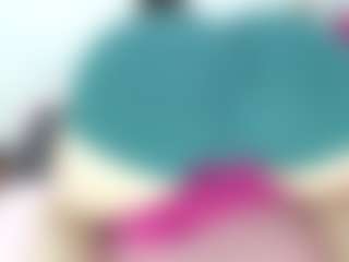 Live cam show with Emmily - Athletic Cosplay on Chatstar