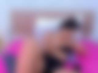 LUNALEEE's Live Sex Cam Show