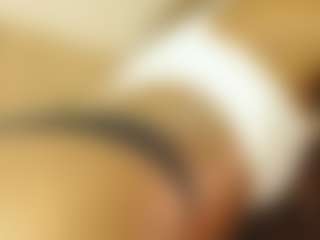 Live cam show with valery-swan - Granny Ebony on Uber Horny