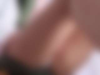 Live cam show with Sweet Sofie - Shaved Pussy on TottyGirls