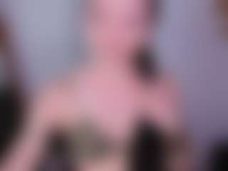 Live cam show with Sweet Sofie - Trimmed Asian on LiveSexCams6