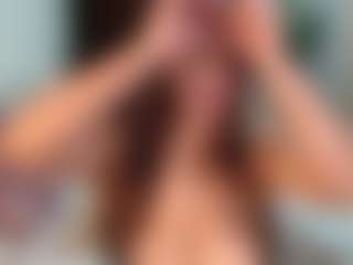 Live cam show with yummy - Fingers on Dare Cams