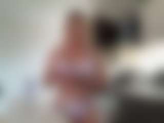 candy-sam28's Live Sex Cam Show