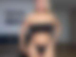 candy-sam28's Live Sex Cam Show