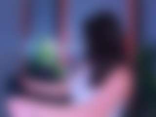 anamills MILF webcam performer live streaming