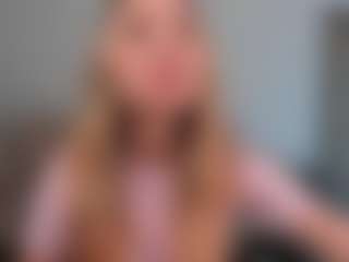 Live cam show with StaceyWood - Blonde Hair on Camsoda