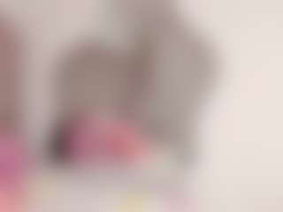 Live cam show with latinwondercockts - Ejaculation on Milf Play