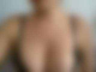 APRIL-ROSES's Live Sex Cam Show