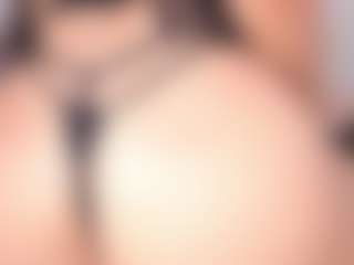 Live cam show with APRIL-ROSES - Amateur Curvy on Camsoda