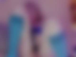 Live cam show with Nicole - Blonde Hair on AdultVida.com