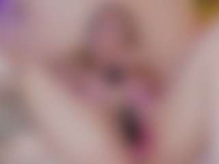 Live cam show with Nicole - Blonde Hair Middle Aged on CamClone