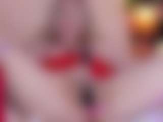 Nicole MILF webcam performer live streaming