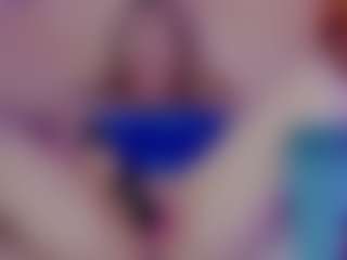 Nicole MILF webcam performer live streaming