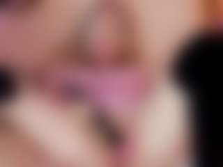 Live cam show with Nicole - Small Tits Mature on x69.live