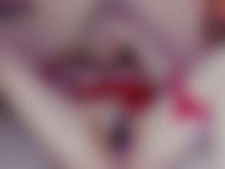 Nicole MILF webcam performer live streaming