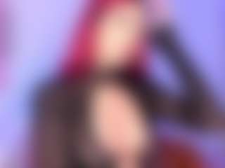 Live cam show with Powergirl Gwen - Creamy on CamSextacy