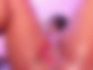 Live cam show with Hanna - Striptease Granny on Camming Site