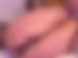 Live cam show with Jane Ebony - Lush MILF on Camsoda