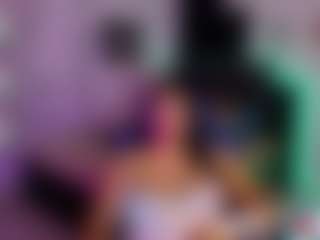 luxuryygf1 MILF webcam performer live streaming