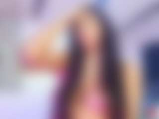 luxuryygf1 MILF webcam performer live streaming