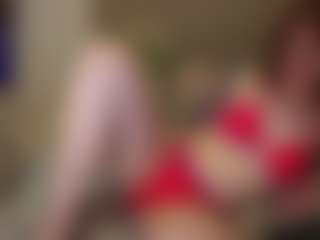 Live cam show with Autumn Nights - Average on StripNow