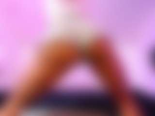 Live cam show with Lauren Saenz - Body Builder on MyBangCams