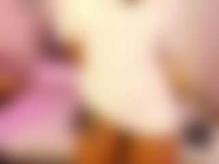 Live cam show with Lauren Saenz - MILF on googirlz