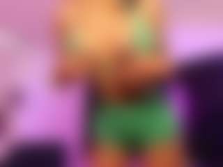 Lauren Saenz's Live Sex Cam Show