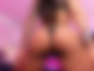 Lauren Saenz's Live Sex Cam Show