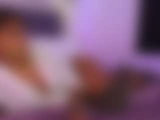 Lauren Saenz's Live Sex Cam Show
