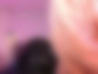 Lauren Saenz's Live Sex Cam Show