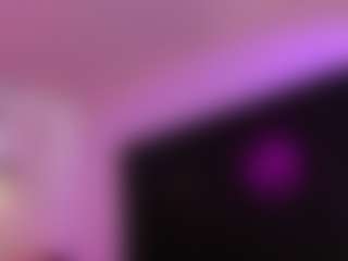 Live cam show with Lauren Saenz - Ebony MILF on Fapmatic.com