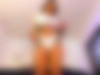 Live cam show with Lauren Saenz - Fit on CamwithHer