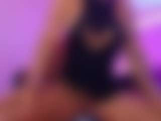 Lauren Saenz's Live Sex Cam Show