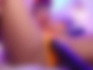 Live cam show with Lauren Saenz - Athletic Ebony on Cam Slut