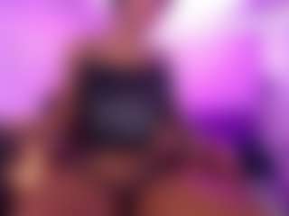 Live cam show with Lauren Saenz - Athletic Ebony on Camsoda | colombia