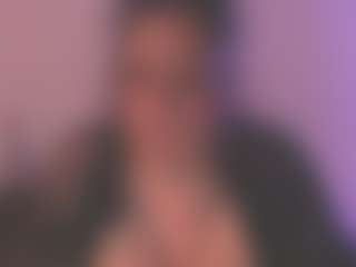 Live cam show with harleyslut - Garter on CamClone