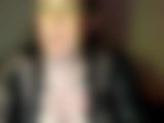 harleyslut MILF webcam performer live streaming