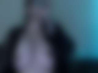 Live cam show with harleyslut - Garter on sexytreat.net