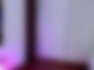 Live cam show with Steffany Redx - Oil on Mixed Magazine Live