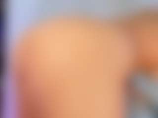 Live cam show with Steffany Redx - Oil on Camsoda