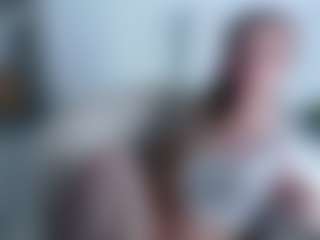 Live cam show with Deidi - Petite on Gym Cam Girls