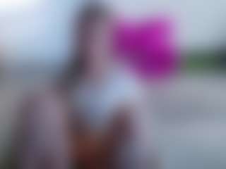 Live cam show with Deidi - Small Ass on CamClone