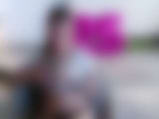 Live cam show with Deidi - Athletic on x69.live