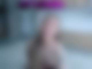 Live cam show with Deidi - Athletic Small Tits on Camsoda
