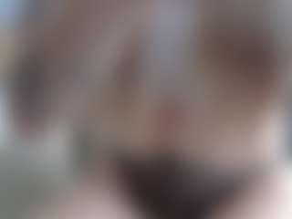 Live cam show with Deidi - Dildo on Uber Horny