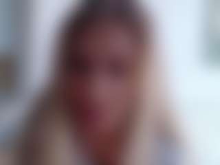 Live cam show with Deidi - Athletic Bedroom on Camsoda