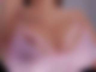 Live cam show with Fabiana BIG BOOBS - Hush on AdultVida.com