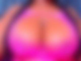 bustydiamondlover's Live Sex Cam Show