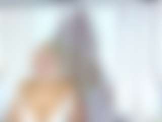 Live cam show with shanalawless - Thong on AdultVida.com